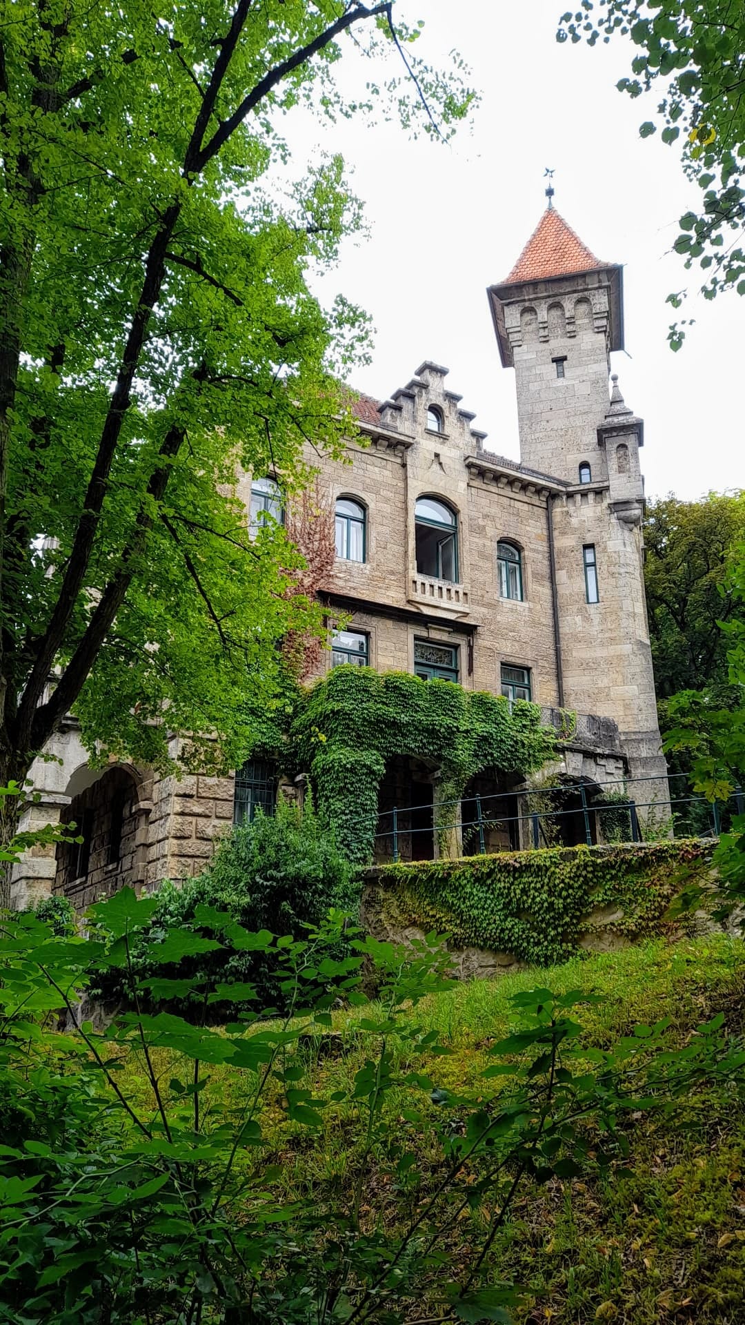 Internationale Sommerwoche Quell des Lebens-Quell der Freude mit Friedel und Saskia